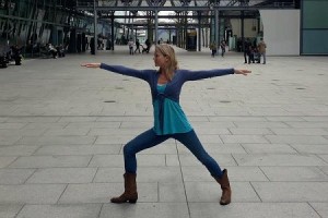 http://www.tntmagazine.com/news/travel/five-easy-airport-yoga-postures-to-ease-jetlag